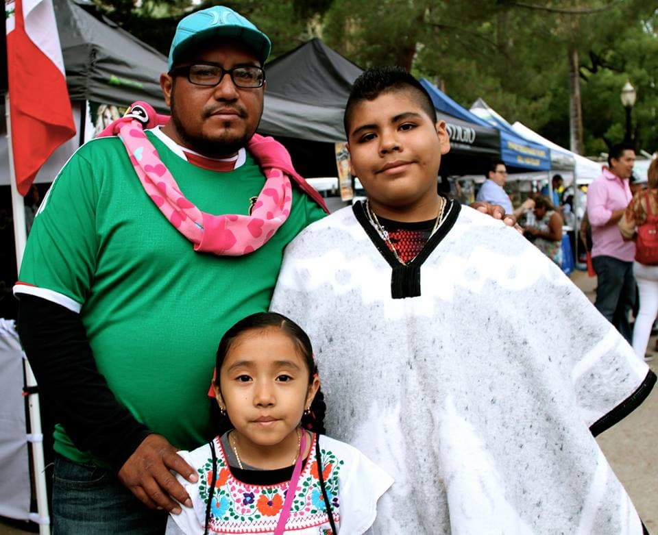 Decenas de personas se dieron cita en el Capitolio en Sacramento y en el Rematito en Modesto, para dar el tradicional Grito de Independencia de México, rodeados de un ambiente familiar y con el elenco de Univision 19.