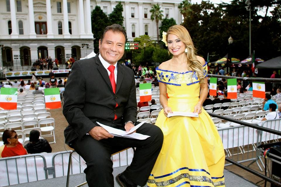 Decenas de personas se dieron cita en el Capitolio en Sacramento y en el Rematito en Modesto, para dar el tradicional Grito de Independencia de México, rodeados de un ambiente familiar y con el elenco de Univision 19.