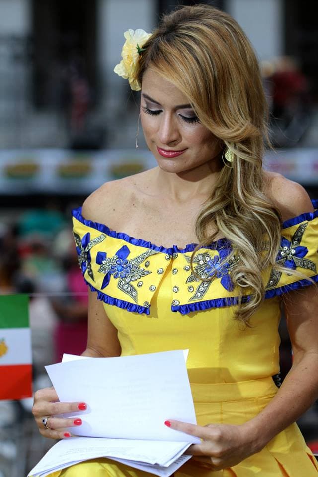 Decenas de personas se dieron cita en el Capitolio en Sacramento y en el Rematito en Modesto, para dar el tradicional Grito de Independencia de México, rodeados de un ambiente familiar y con el elenco de Univision 19.