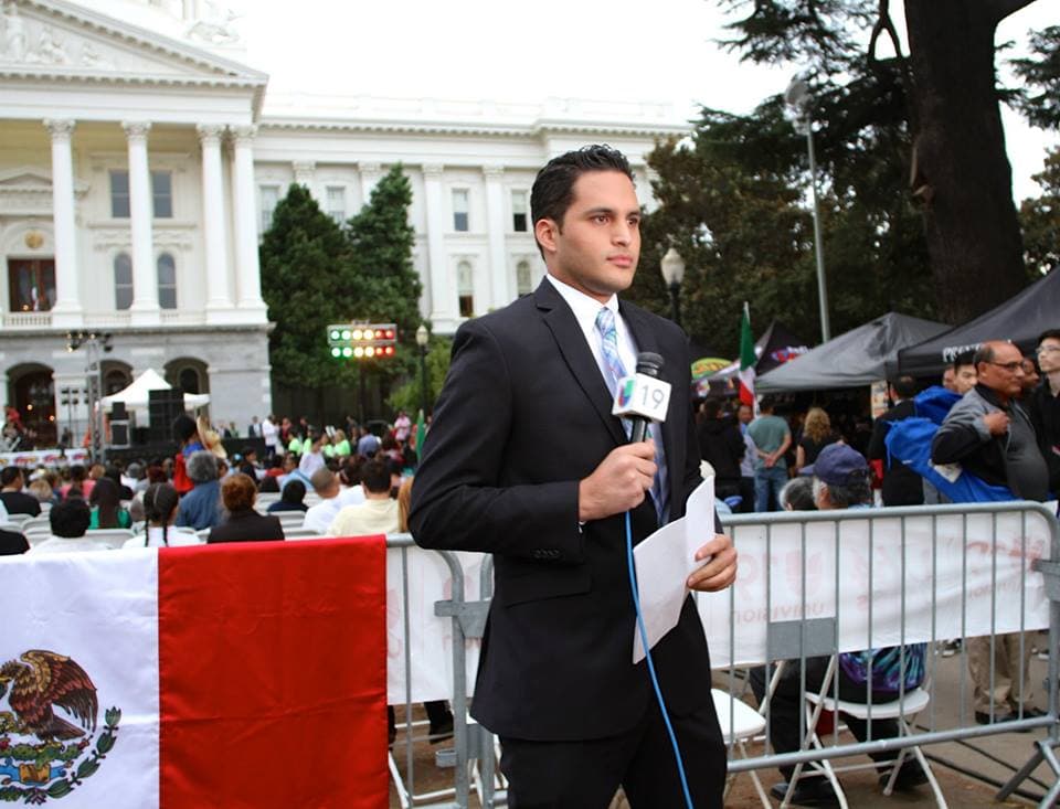 Decenas de personas se dieron cita en el Capitolio en Sacramento y en el Rematito en Modesto, para dar el tradicional Grito de Independencia de México, rodeados de un ambiente familiar y con el elenco de Univision 19.
