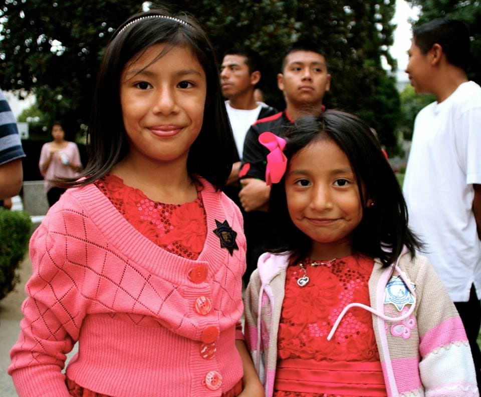 Decenas de personas se dieron cita en el Capitolio en Sacramento y en el Rematito en Modesto, para dar el tradicional Grito de Independencia de México, rodeados de un ambiente familiar y con el elenco de Univision 19.