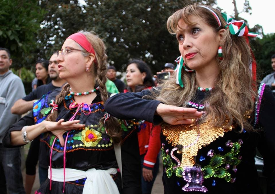 Decenas de personas se dieron cita en el Capitolio en Sacramento y en el Rematito en Modesto, para dar el tradicional Grito de Independencia de México, rodeados de un ambiente familiar y con el elenco de Univision 19.