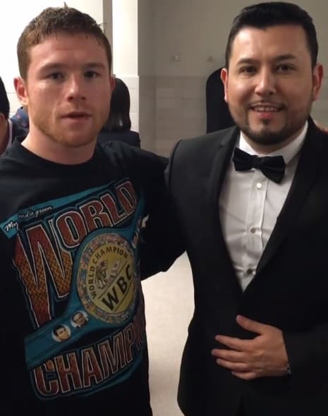 Roberto Tapia cantó el Himno Nacional Mexicano en la pelea del Canelo vs. Khan