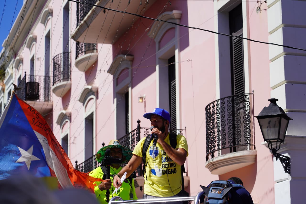 Los maestros aseguraron que protestarán hasta que el aumento salarial sea permanente y puedan acceder a un retiro digno.