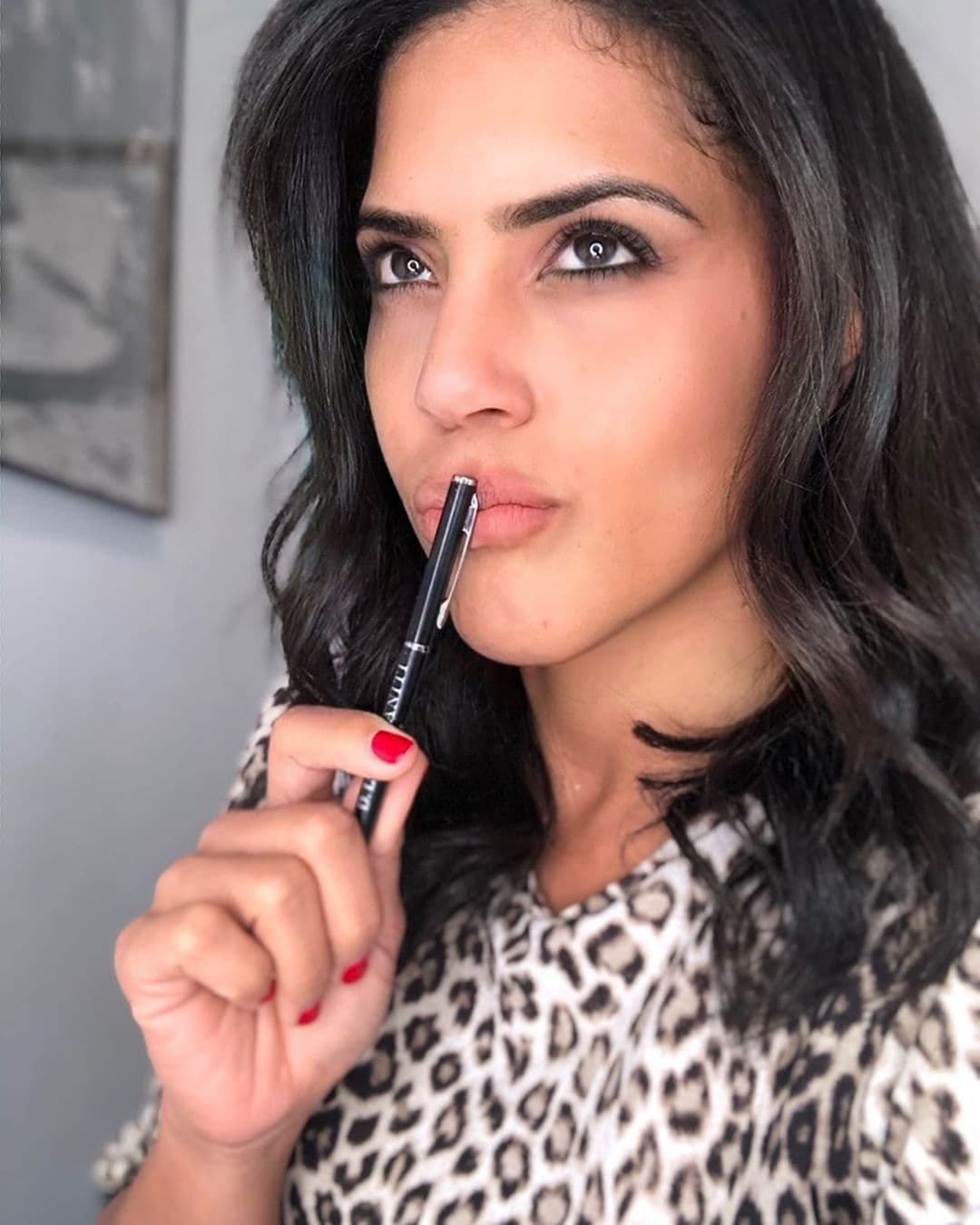 "Si tuvieras que describirte en una sola palabra... ¿Cuál utilizarías?", reflexiona Francisca Lachapel.