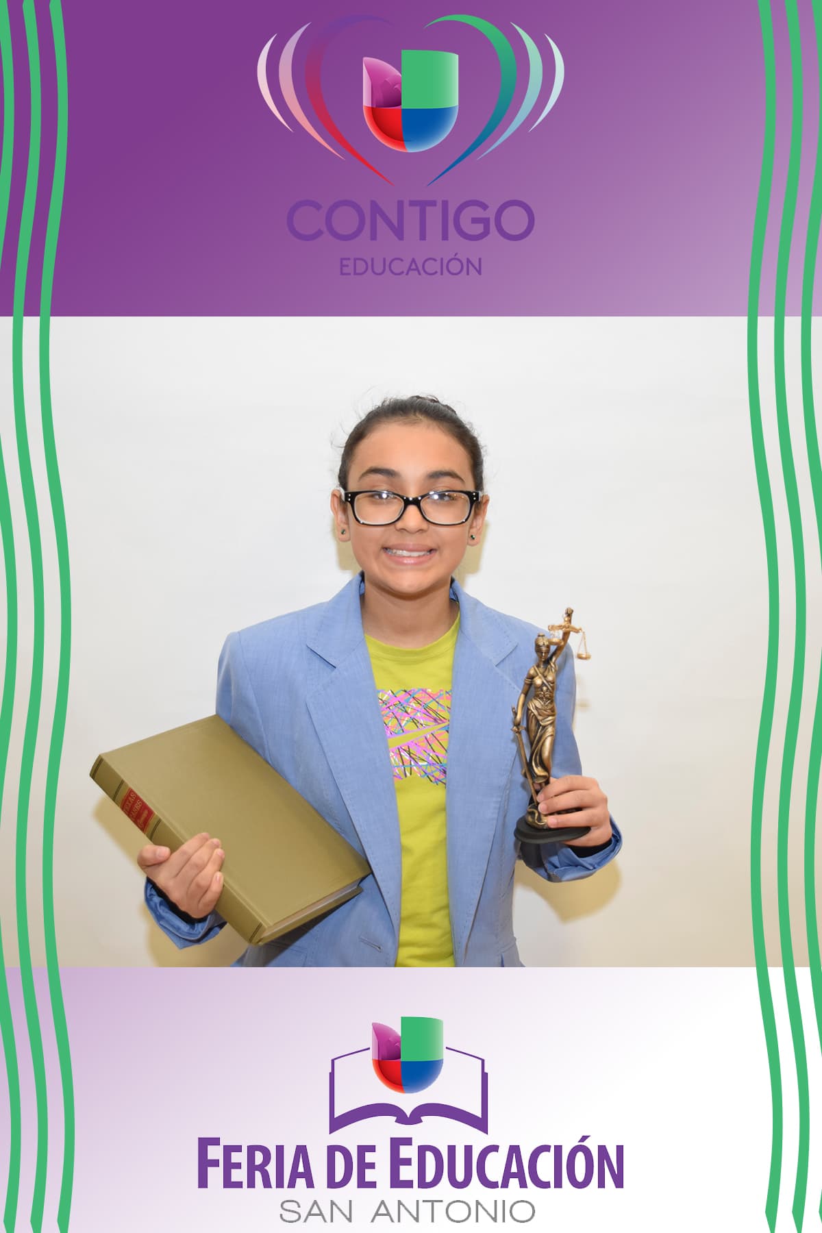 Durante la Feria de Educación San Antonio, cientos de niños se retrataron representando la profesión que les gustaría desempeñar de grandes, y seguramente sus padres podrán ayudarlos a lograr su sueño gracias a la información que recibieron durante la Feria.