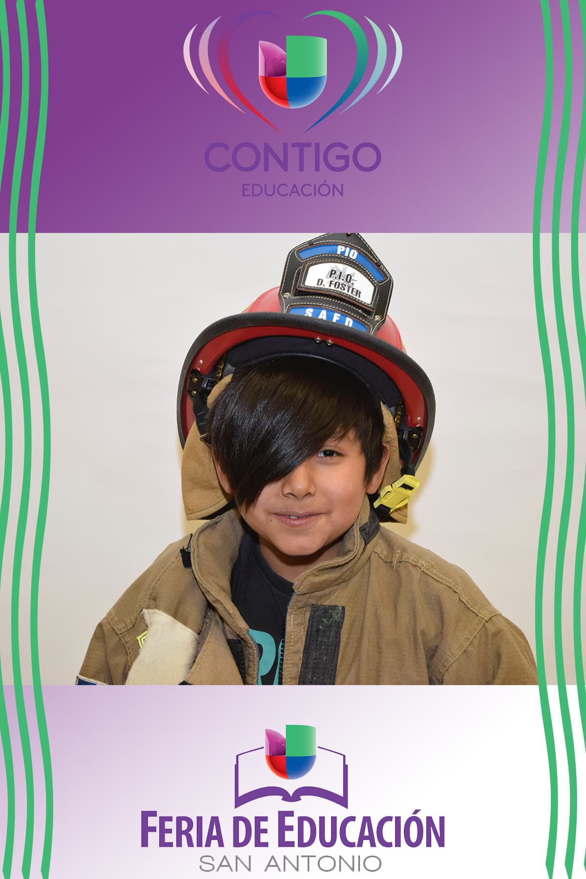 Durante la Feria de Educación San Antonio, cientos de niños se retrataron representando la profesión que les gustaría desempeñar de grandes, y seguramente sus padres podrán ayudarlos a lograr su sueño gracias a la información que recibieron durante la Feria.