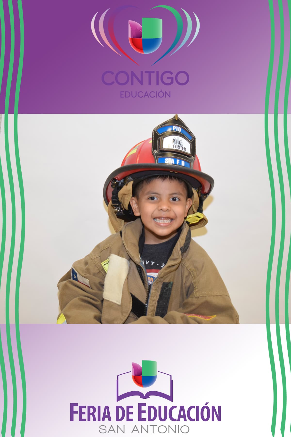 Durante la Feria de Educación San Antonio, cientos de niños se retrataron representando la profesión que les gustaría desempeñar de grandes, y seguramente sus padres podrán ayudarlos a lograr su sueño gracias a la información que recibieron durante la Feria.