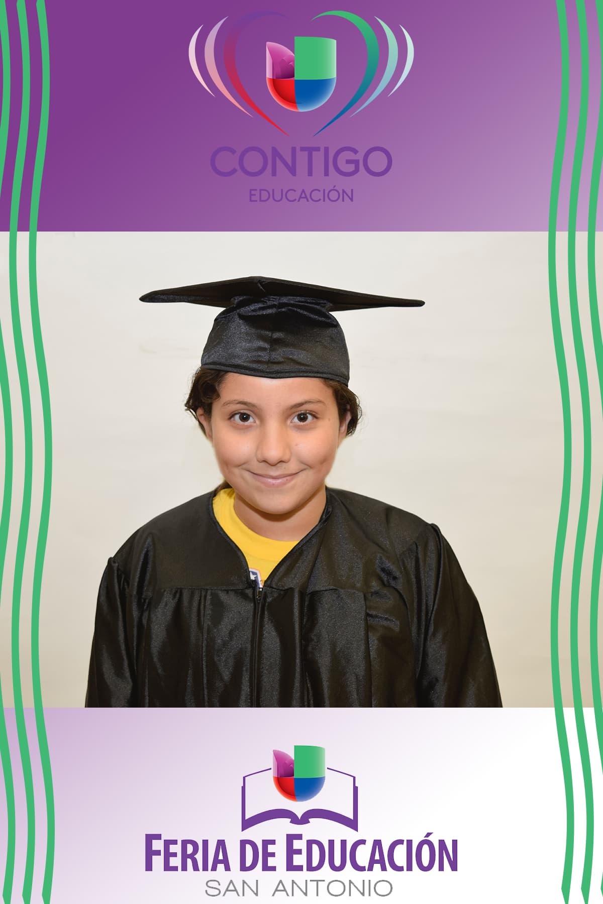 Durante la Feria de Educación San Antonio, cientos de niños se retrataron representando la profesión que les gustaría desempeñar de grandes, y seguramente sus padres podrán ayudarlos a lograr su sueño gracias a la información que recibieron durante la Feria.