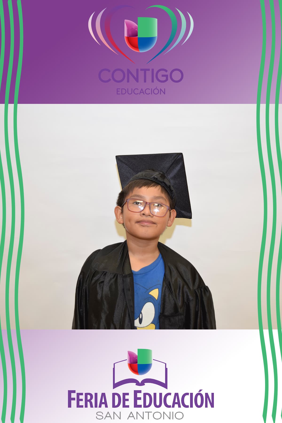 Durante la Feria de Educación San Antonio, cientos de niños se retrataron representando la profesión que les gustaría desempeñar de grandes, y seguramente sus padres podrán ayudarlos a lograr su sueño gracias a la información que recibieron durante la Feria.