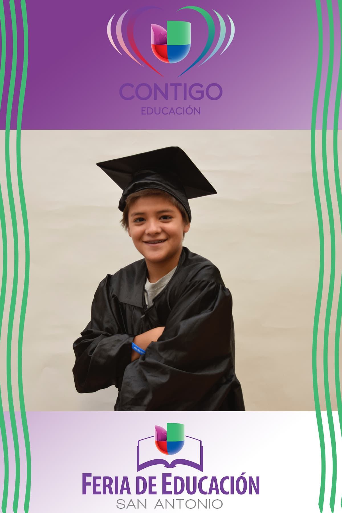 Durante la Feria de Educación San Antonio, cientos de niños se retrataron representando la profesión que les gustaría desempeñar de grandes, y seguramente sus padres podrán ayudarlos a lograr su sueño gracias a la información que recibieron durante la Feria.