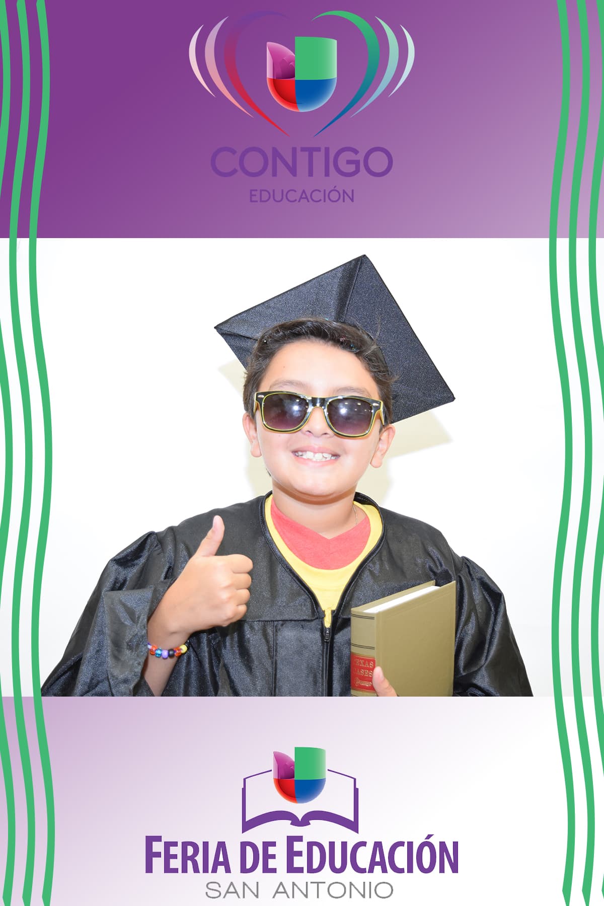 Durante la Feria de Educación San Antonio, cientos de niños se retrataron representando la profesión que les gustaría desempeñar de grandes, y seguramente sus padres podrán ayudarlos a lograr su sueño gracias a la información que recibieron durante la Feria.