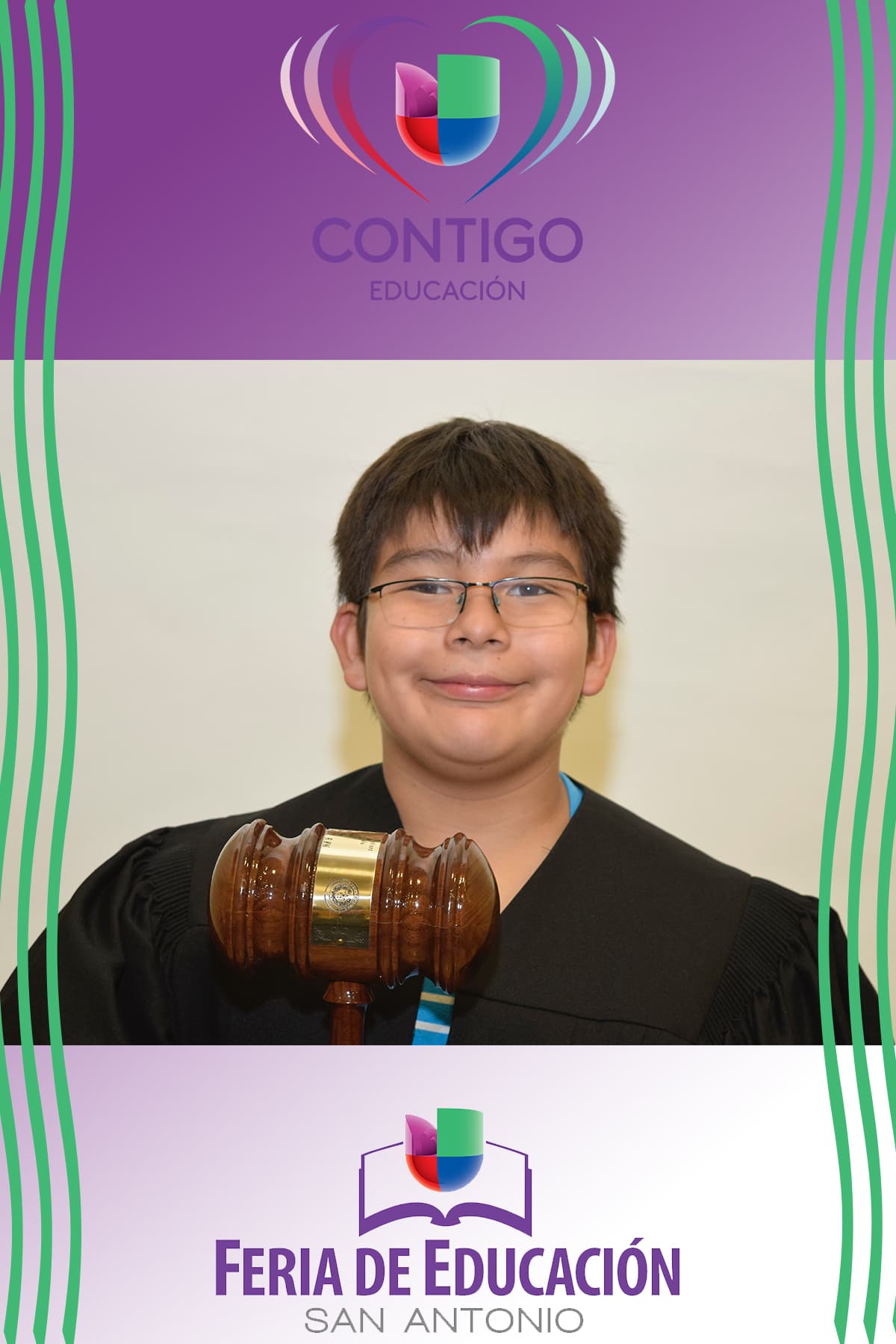 Durante la Feria de Educación San Antonio, cientos de niños se retrataron representando la profesión que les gustaría desempeñar de grandes, y seguramente sus padres podrán ayudarlos a lograr su sueño gracias a la información que recibieron durante la Feria.