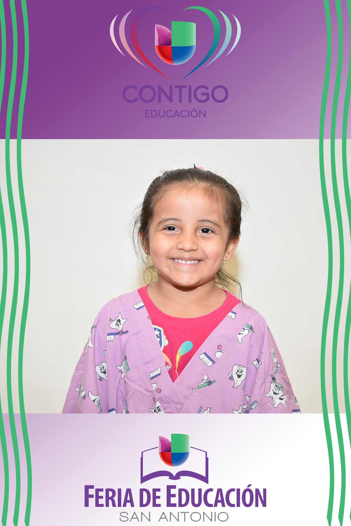 Durante la Feria de Educación San Antonio, cientos de niños se retrataron representando la profesión que les gustaría desempeñar de grandes, y seguramente sus padres podrán ayudarlos a lograr su sueño gracias a la información que recibieron durante la Feria.
