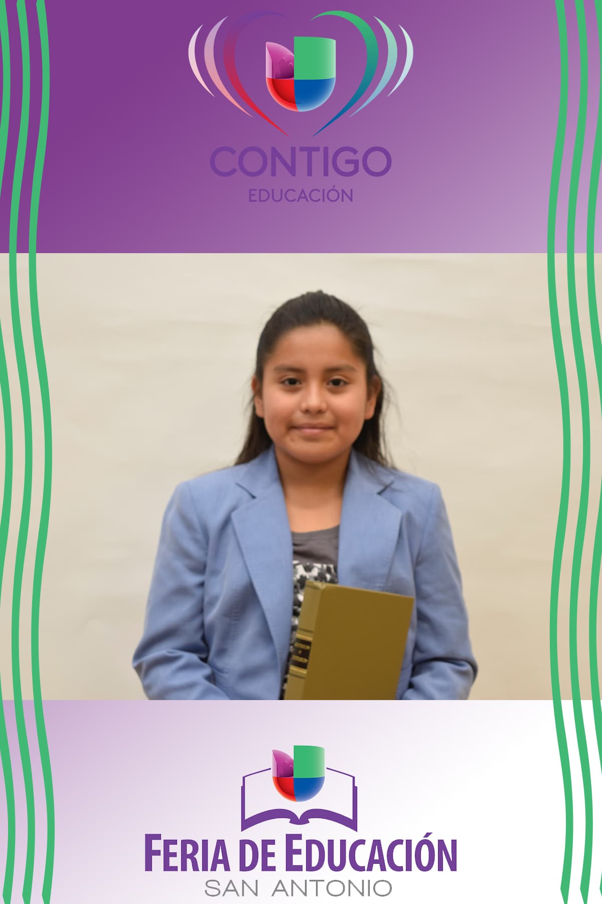 Durante la Feria de Educación San Antonio, cientos de niños se retrataron representando la profesión que les gustaría desempeñar de grandes, y seguramente sus padres podrán ayudarlos a lograr su sueño gracias a la información que recibieron durante la Feria.