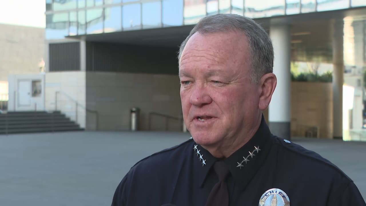 Jefe del LAPD responde a Nithya Raman y niega colaborar con ICE en operativos migratorios