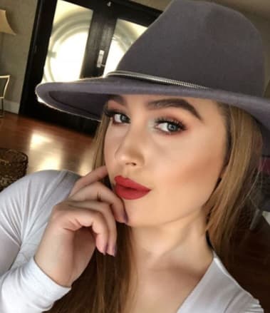 No hay duda de que Kenia es la mejor embajadora de su línea de belleza, pues no pierde oportunidad de presumir los resultados de sus productos con sus seguidores.