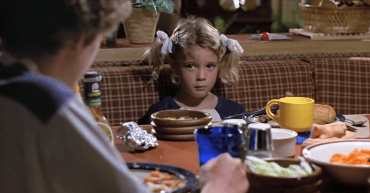 La actriz dio vida a Gertie, la hermana menor de la familia que se encuentra y acoge al extraterrestre de la película. Tenía tan solo 6 años cuando participó en la cinta.