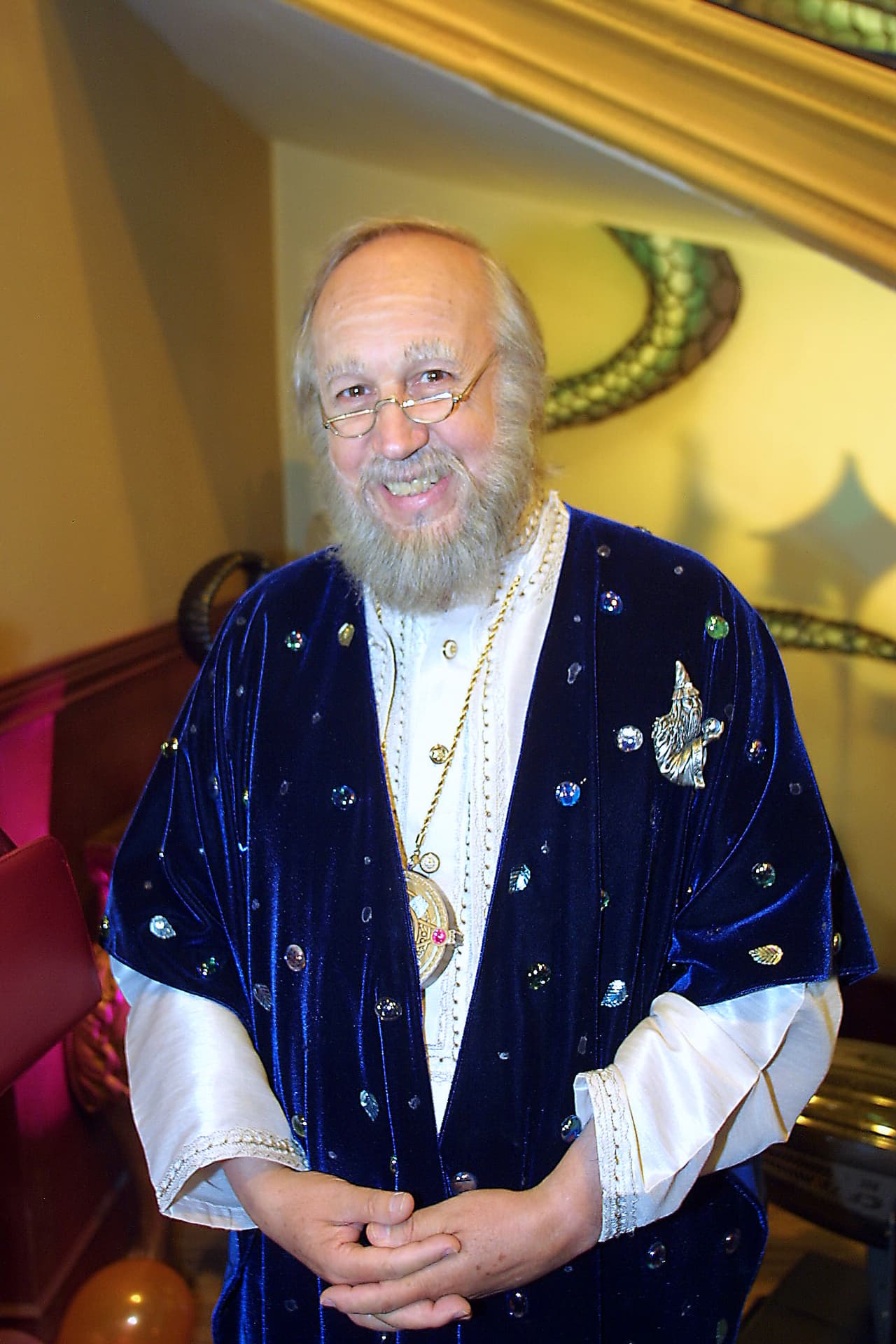 <b>Héctor Ortega</b> le dio vida a Don Darvelio Granados, una especie de mago que era el principal aliado de los niños.