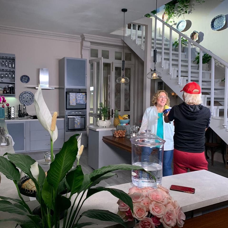 En entrevista con 
<b><a href="https://www.tvynovelas.com/mx/en-exclusiva-/carmen-armendariz-no-copia-usurpadora/" target="_blank">TVyNovelas</a></b>, Armendáriz resaltó que 
<b>Gaby Spanic podría dar una gran sorpresa</b> al aparecer en esta nueva versión.