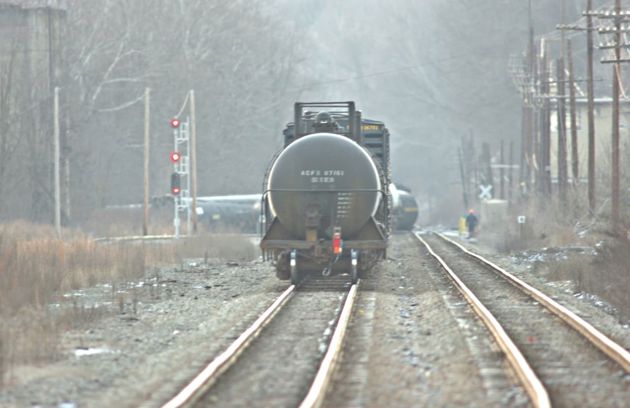 <b>Puesto 4: Virginia Occidental. </b>Tiene el 36.4% de las carreteras deterioradas pero menos descarrilamientos que la mayoría (52 entre 2015 y 2019, el equivalente a 2.3 por cada 100,000 millas de vías). Sin embargo, aproximadamente uno de cada cinco puentes en el estado es estructuralmente deficiente (19.9%, el segundo más alto).