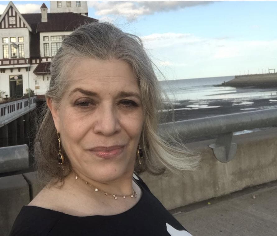 La productora de televisión, Ana Celia Urquidi, quedó maravillada con la belleza de la actriz y con las imágenes tomadas por el hijo de la artista. 
<br>