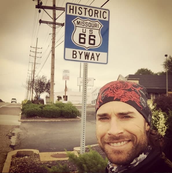 Una foto obligada para quienes pasan por este lugar de Missouri.