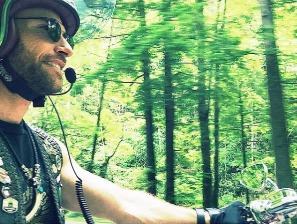 Aquí rodaba por la 'Cola del dragón', la mejor carretera para viajar según los amantes de las motocicletas, está entre Tennessee y Carolina del Norte.