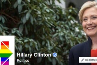 Cambio de imagen del perfil de Hillary Clinton en Facebook. 