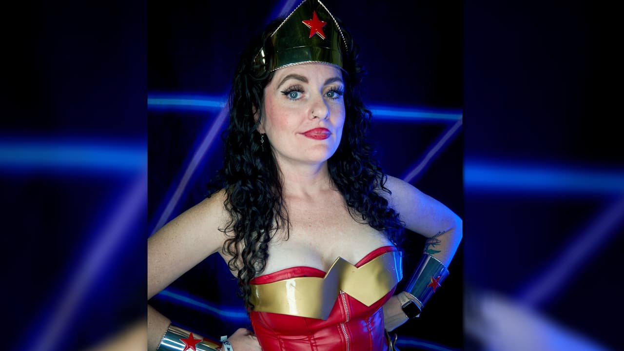 ¿El sexo débil? La Mujer Maravilla dice que no. Cientos de mujeres se empoderaron y celebraron con sus personajes favoritos. Productos, paneles, actividades y charlas fueron parte de la agenda durante el 22, 23 y 24 de septiembre.