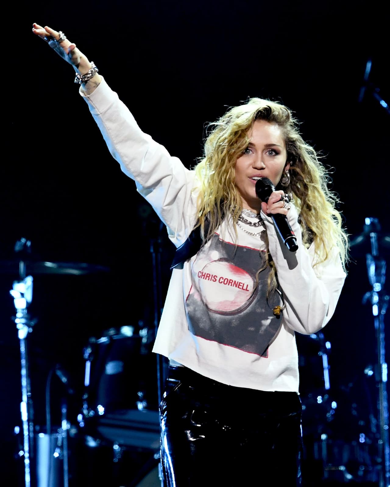 Apenas un día después, 
<b><a href="https://www.instagram.com/stories/mileycyrus/?hl=es-la" target="_blank">la cantante rompió el silencio</a></b> en sus historias de Instagram respecto a la polémica que generó ese hecho.