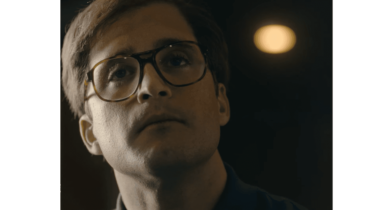 Diego Boneta como Jorge Gil en la serie '¿Quién lo mató?'