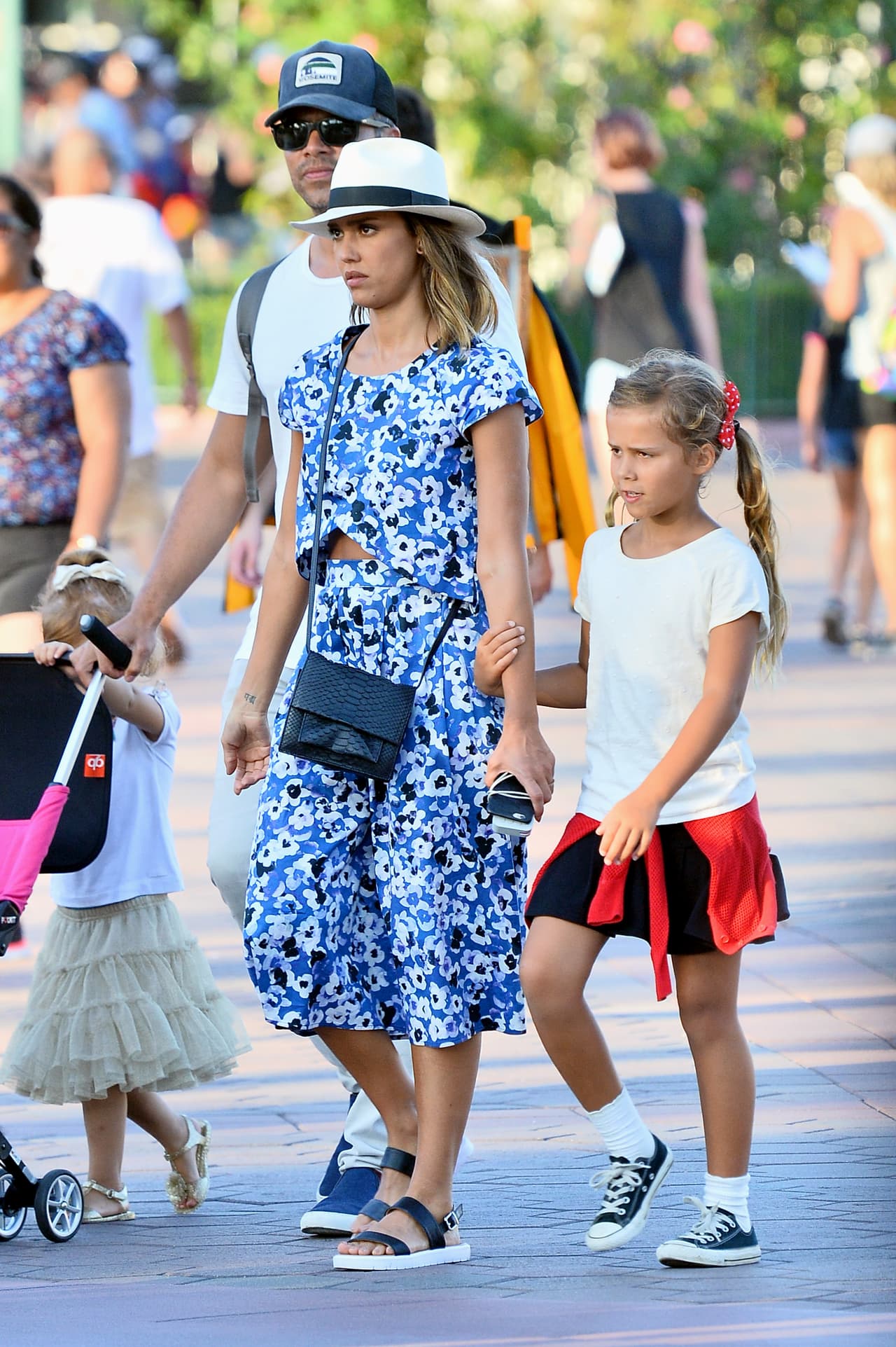 Paseando en familia.