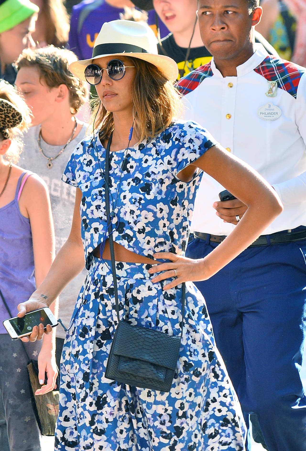 Jessica Alba y su familia en Disney