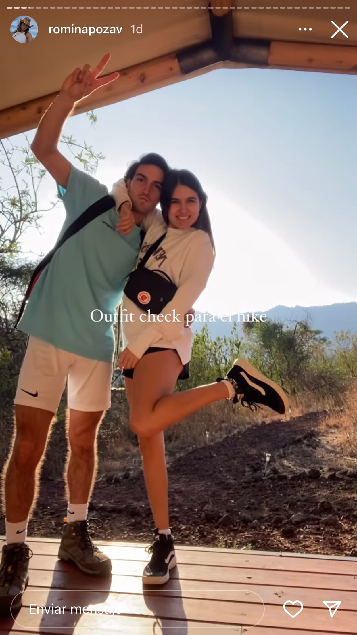 La aventura comenzó desde muy temprano. Romina y Joss se alistaron para hacer una caminata por el cerro del Tepozteco.