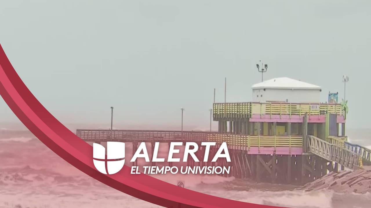 En la 
<a href="https://www.univision.com/local/houston-kxln/galveston-se-prepara-para-recibir-los-fuertes-vientos-y-las-lluvias-de-la-tormenta-tropical-nicholas-video">isla de Galveston</a> la intensidad de los vientos ha ido aumentando, al igual que la marea. De acuerdo con las autoridades, se espera que en las próximas horas la situación empeore por la 
<a href="https://www.univision.com/local/houston-kxln/temas/tormenta-tropical-nicholas">tormenta tropical Nicholas</a>.