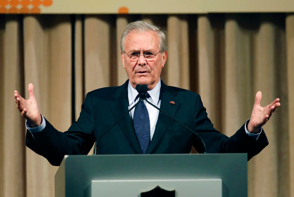 Muere el exsecretario de Defensa Donald Rumsfeld, uno de los 'halcones' promotores de la invasión a Irak