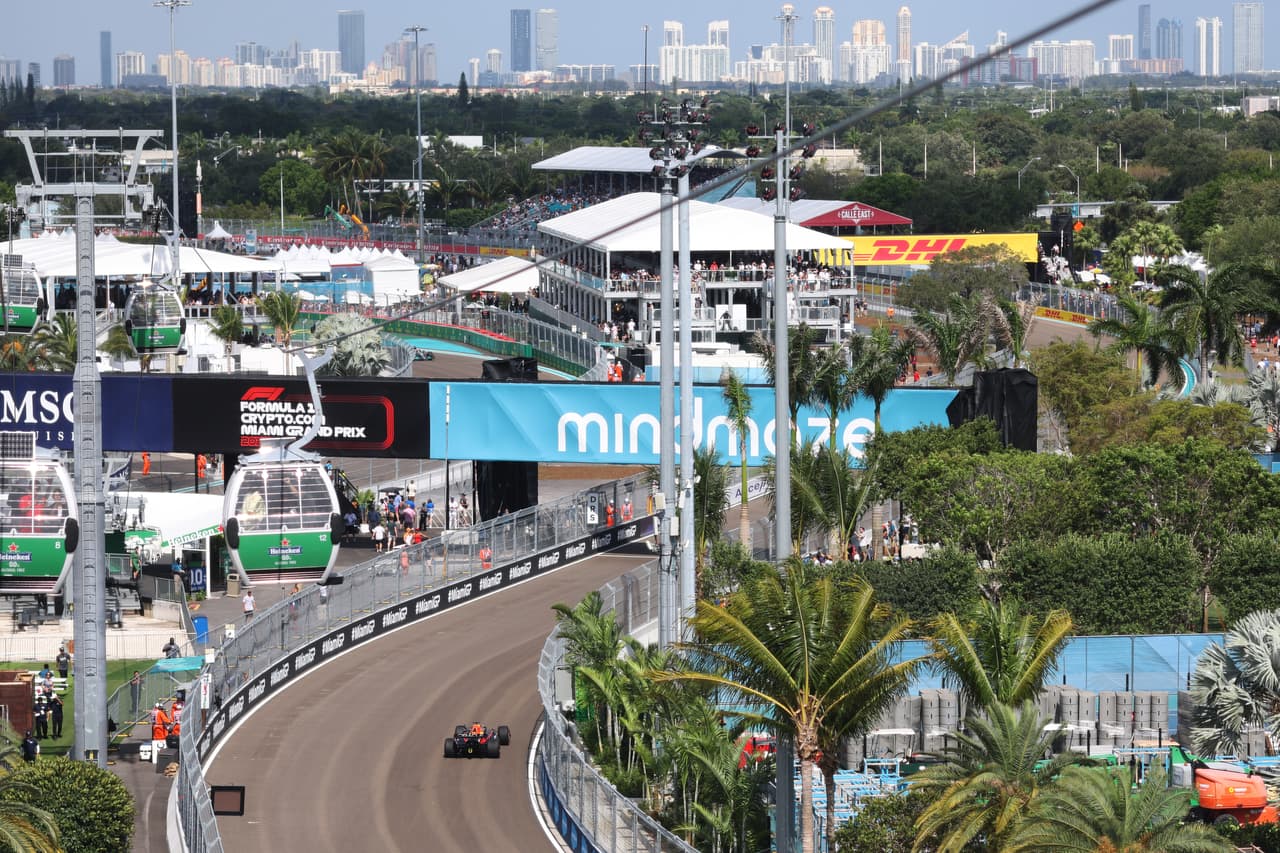Charles Leclerc se quedó con la pole position para el Gran Premio de Miami; Checo Pérez saldrá en la cuarta posición.