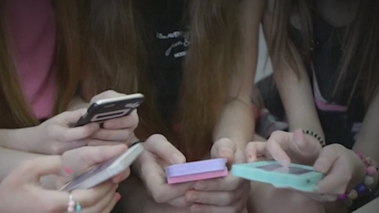 Nuevas reglas limitarán el uso de Instagram y Facebook para adolescentes entre 13 y 17 años