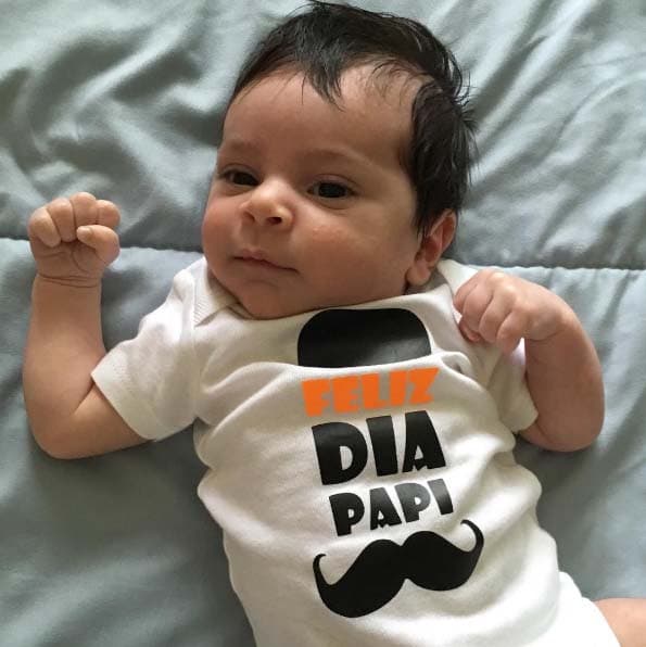 Él festejó a su papá en su día.