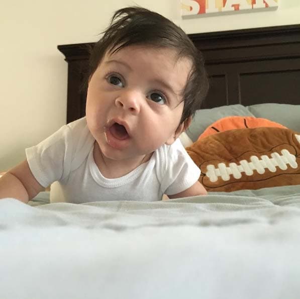 Su linda carita enamora a muchas personas.