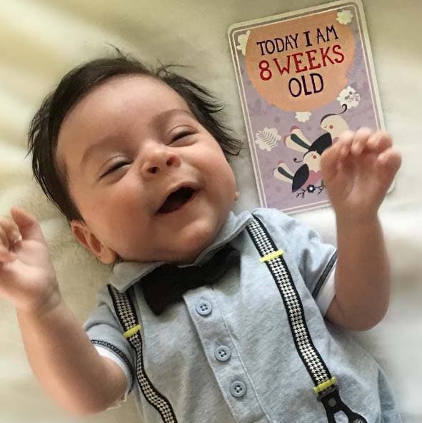 Su carisma trae gran alegría a cada día.