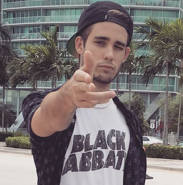 El cubano sabe que es guapo y que es un punto a su favor con sus fans.