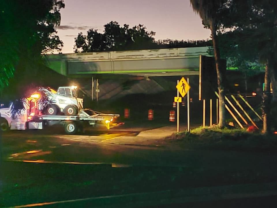 Partes del puente de la carretera número dos en Yauco se desprendieron.