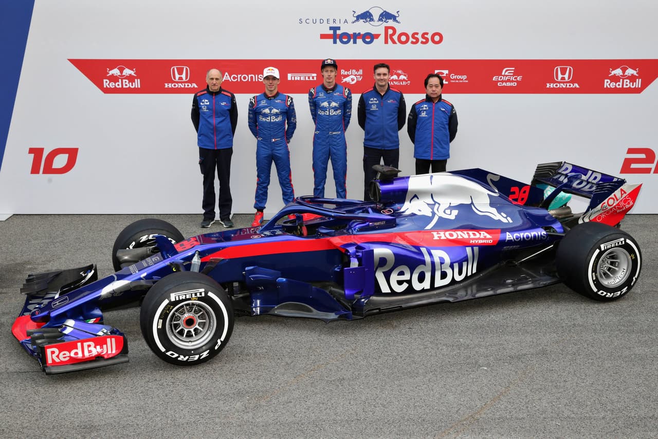 Pierre Gasly y Brendon Hartley son los pilotos titulares y encargados de poner a prueba los motores del fabricante japonés. Esta será la primera temporada completa que ambos correrán con Toro Rosso.