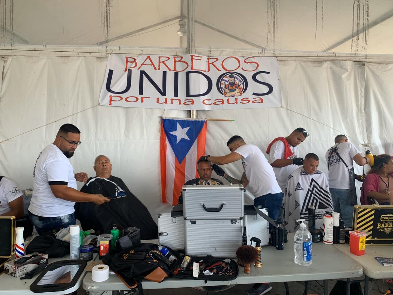 Miles de personas duermen a la intemperie desde el pasado 7 de enero, luego del terremoto de 6.4 grados de magnitud.