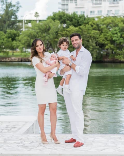 Bendecidos con dos angelitos que aman con locura desmedida.