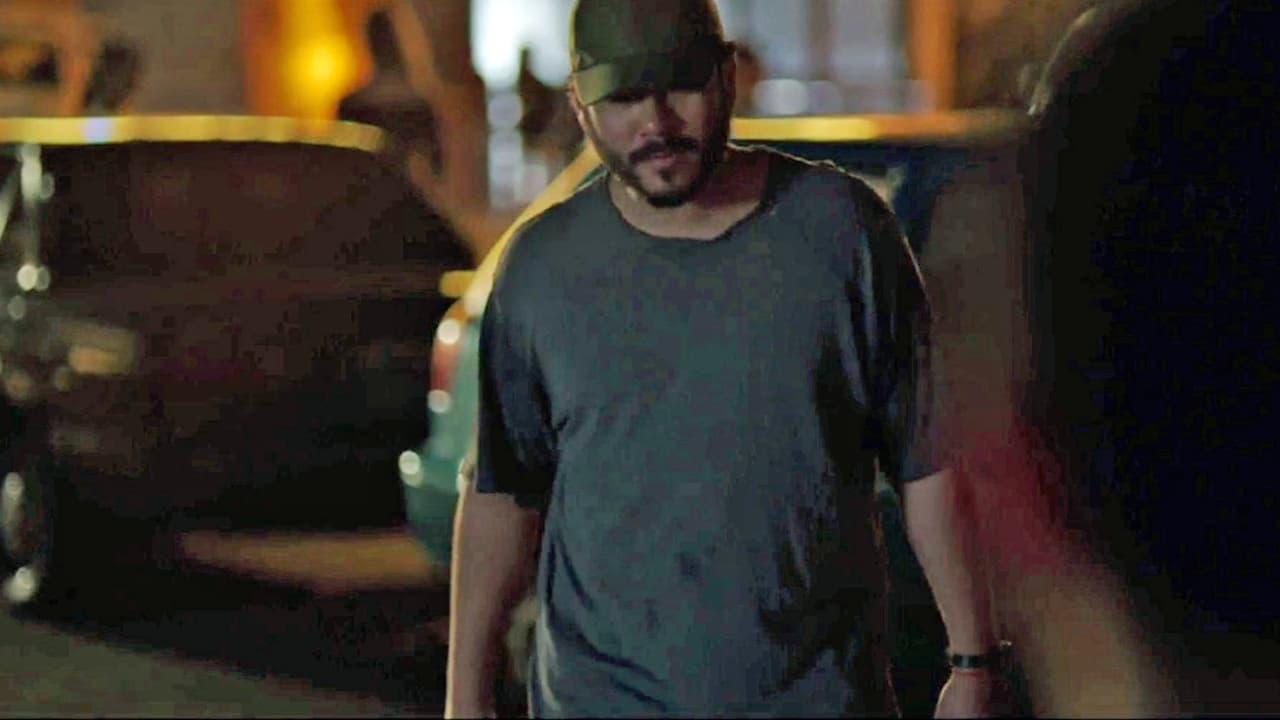 The GAFES managed to discover ‘El Chapo’s hiding place thanks to a tiny microphone that ‘El Oculto’ planted on Guzman Loera’s son’s car disguised as a car washer.