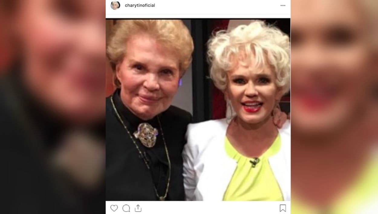 Este domingo, al enterarse de la muerte de Walter Mercado, la conductora, cantante y actriz Charytín Goyco, recordó a quien llamó su gran amigo, con esta foto que les tomaron hace tres años.