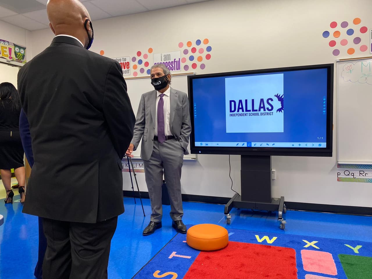 Esta tarde se llevará a cabo una conferencia de prensa por parte del Distrito para actualizar sobre el regreso a clases.
<br>